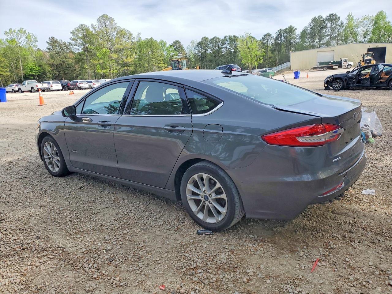 2019 Ford Fusion Se - Фото 2