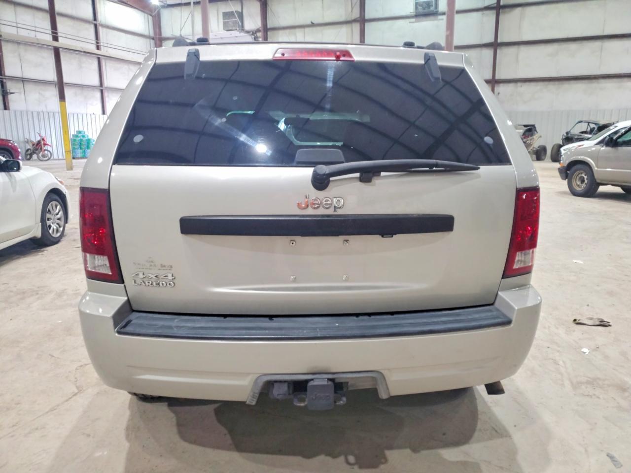 2008 Jeep Grand Cherokee Laredo - Image 6