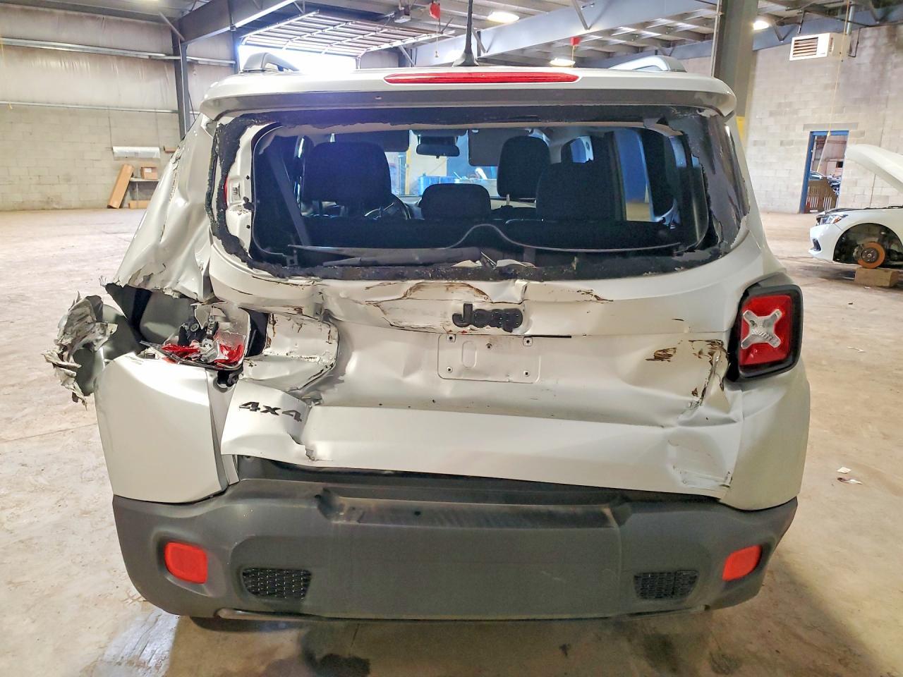 2017 Jeep Renegade Latitude - Фото 6