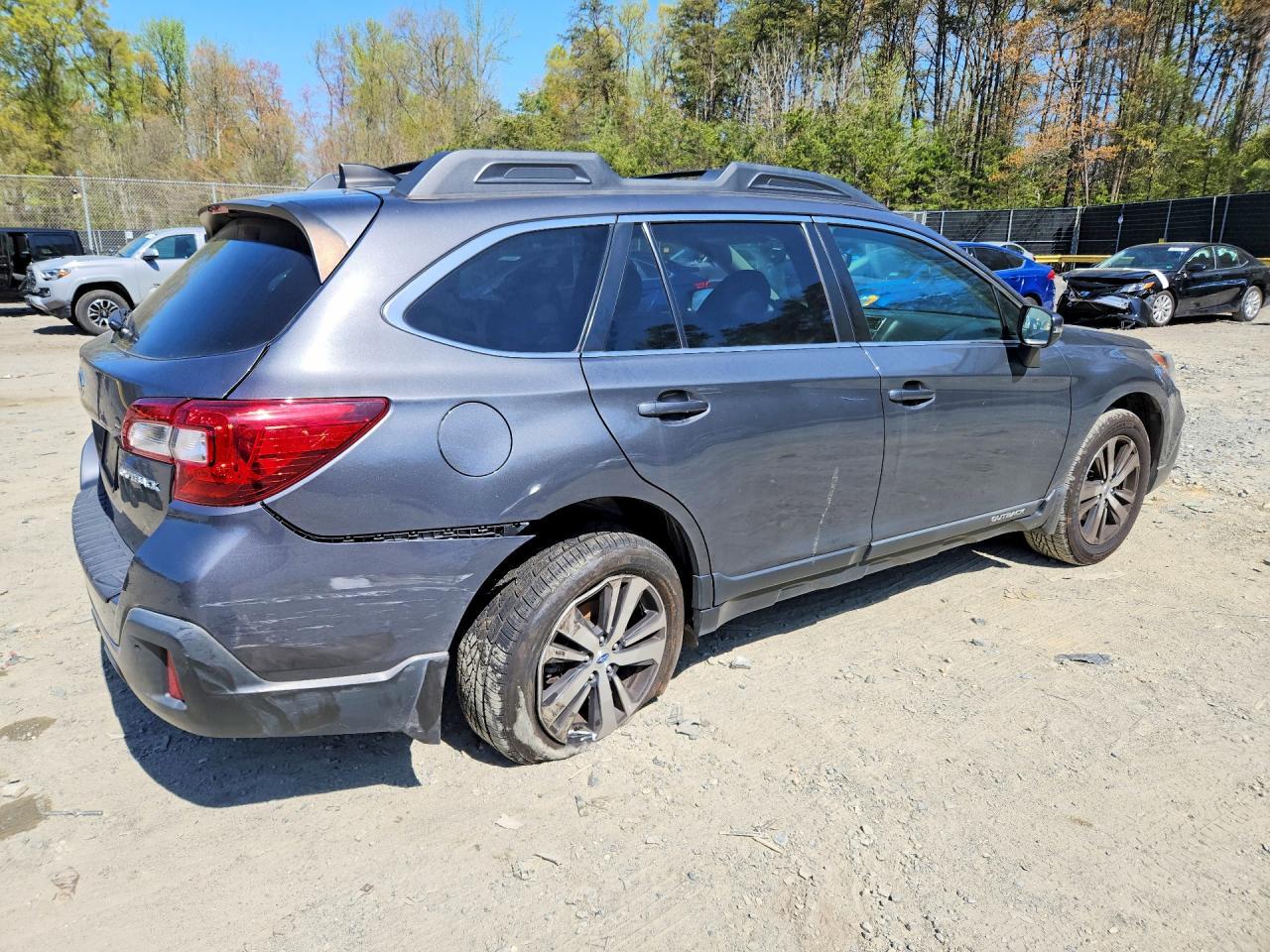 2018 Subaru Outback 2.5I Limited - Image 3