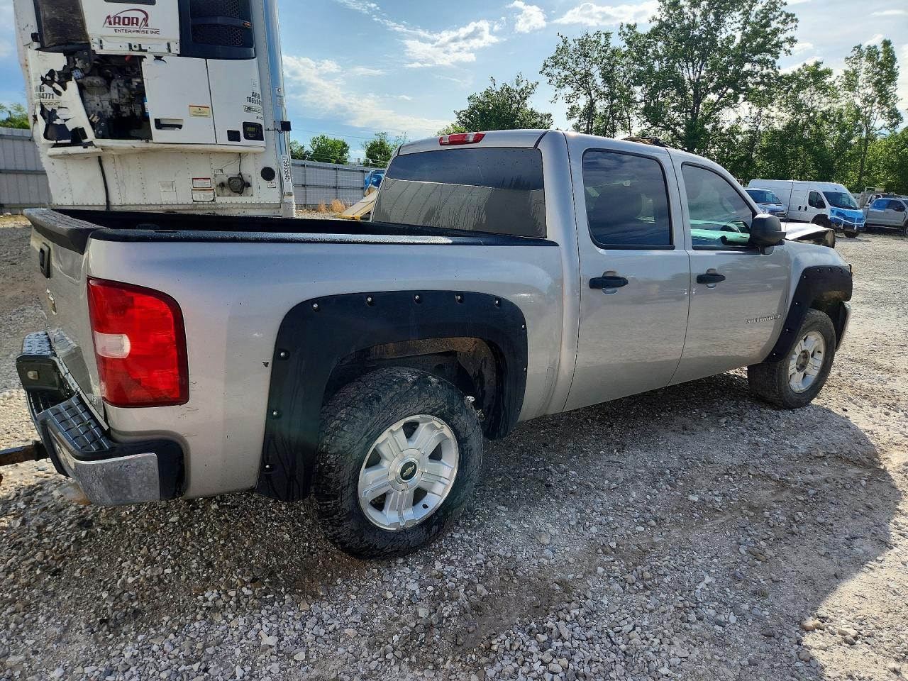 2008 Chevrolet Silverado K1500 - Image 3