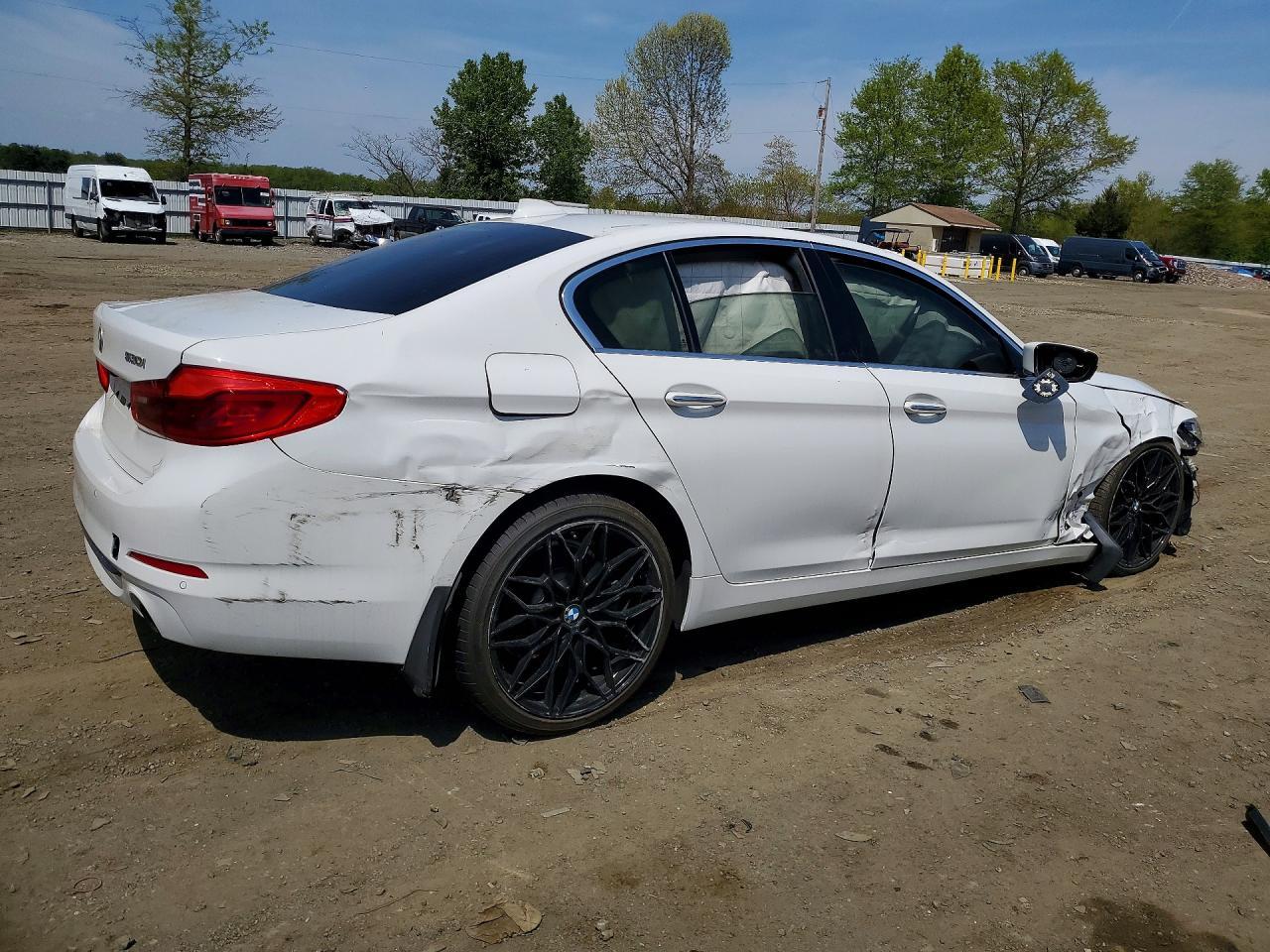 2018 BMW 530 I - Image 3