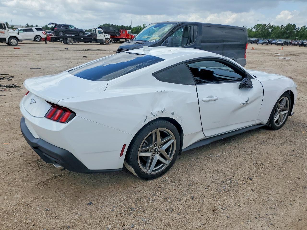 2024 Ford Mustang - Image 3