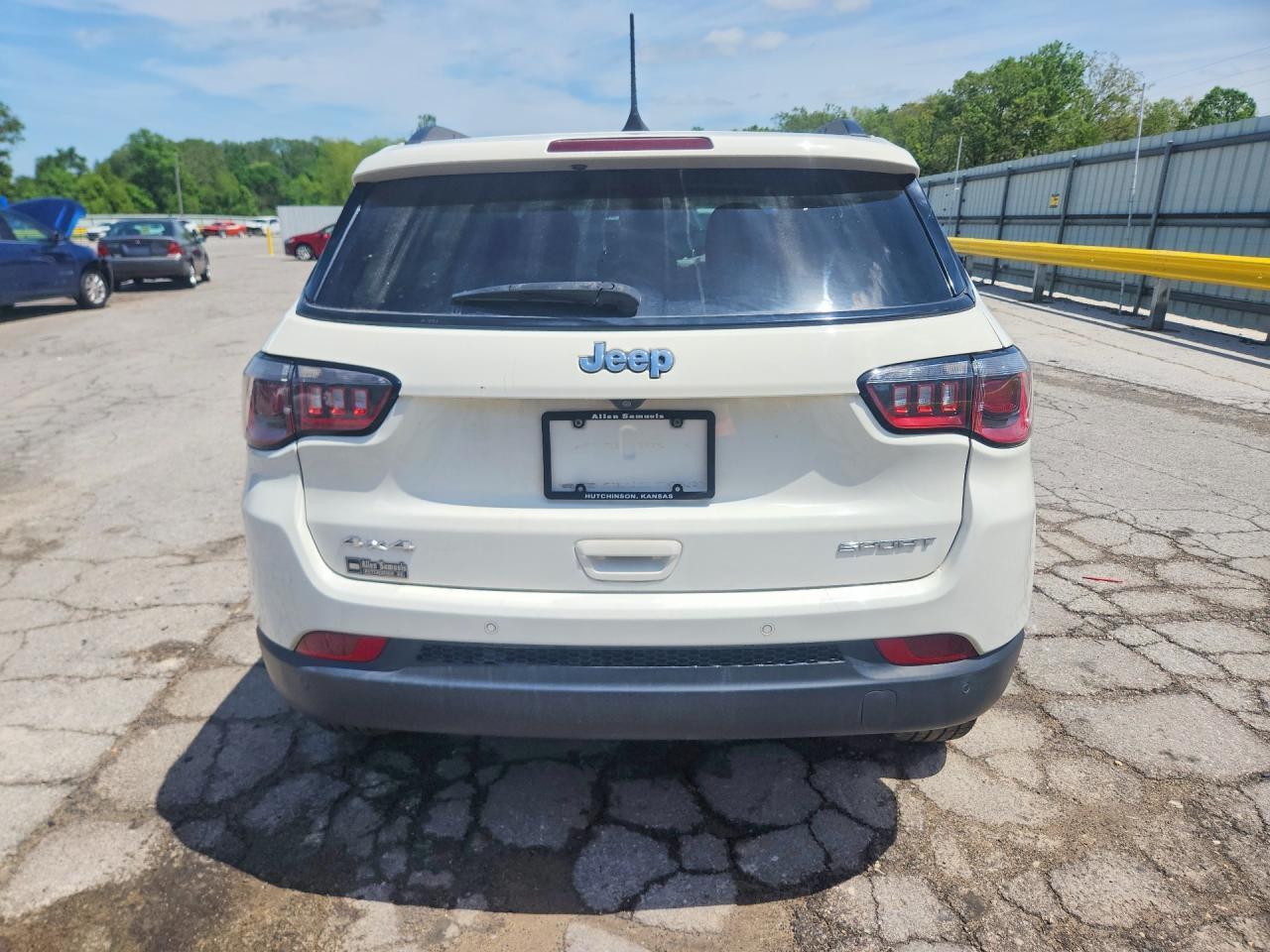2017 Jeep Compass Sport - Фото 6