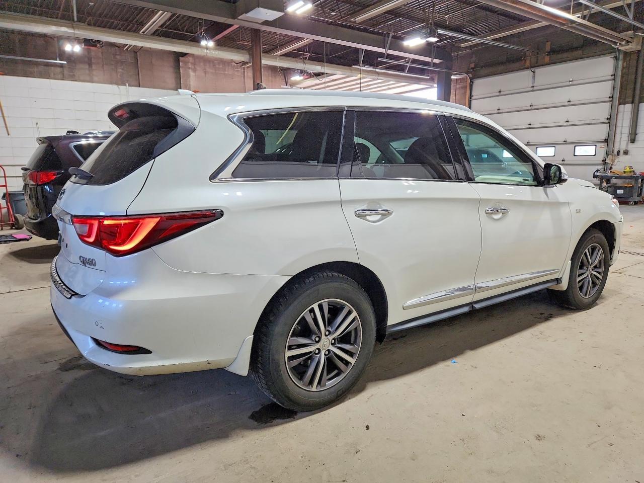 2016 Infiniti Qx60 Base - Фото 3