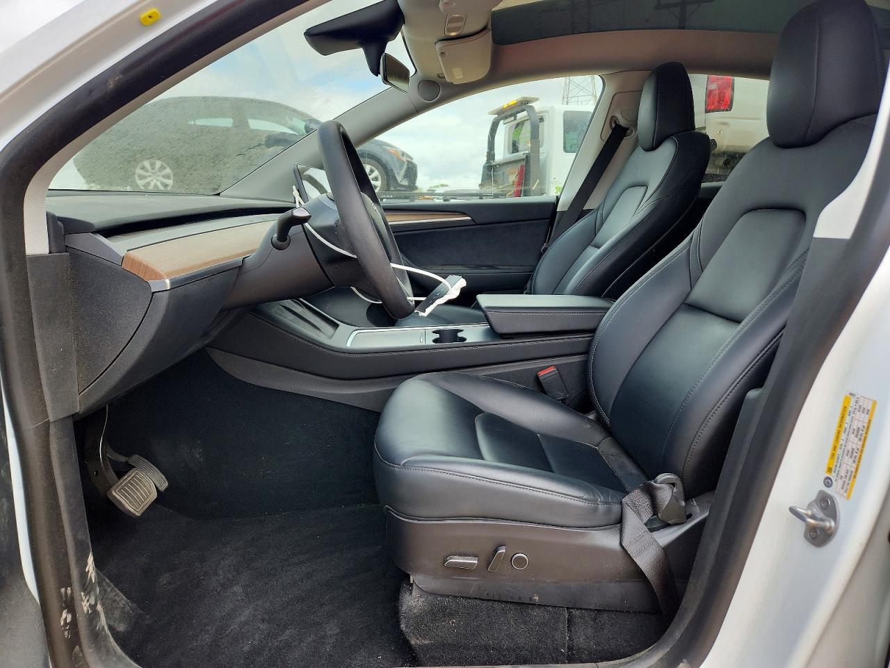 2023 Tesla Model Y - Фото 7