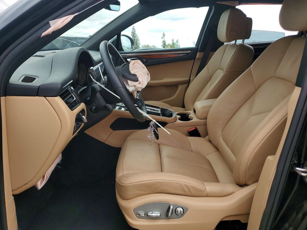 2025 Porsche Macan Base - Фото 7