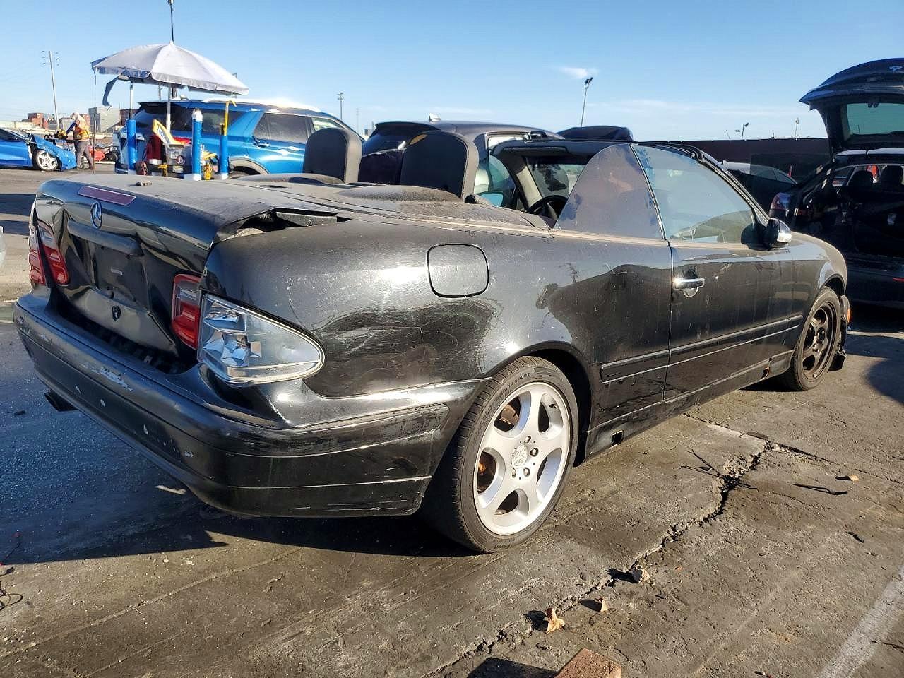 2000 Mercedes-Benz Clk 320 - Image 3