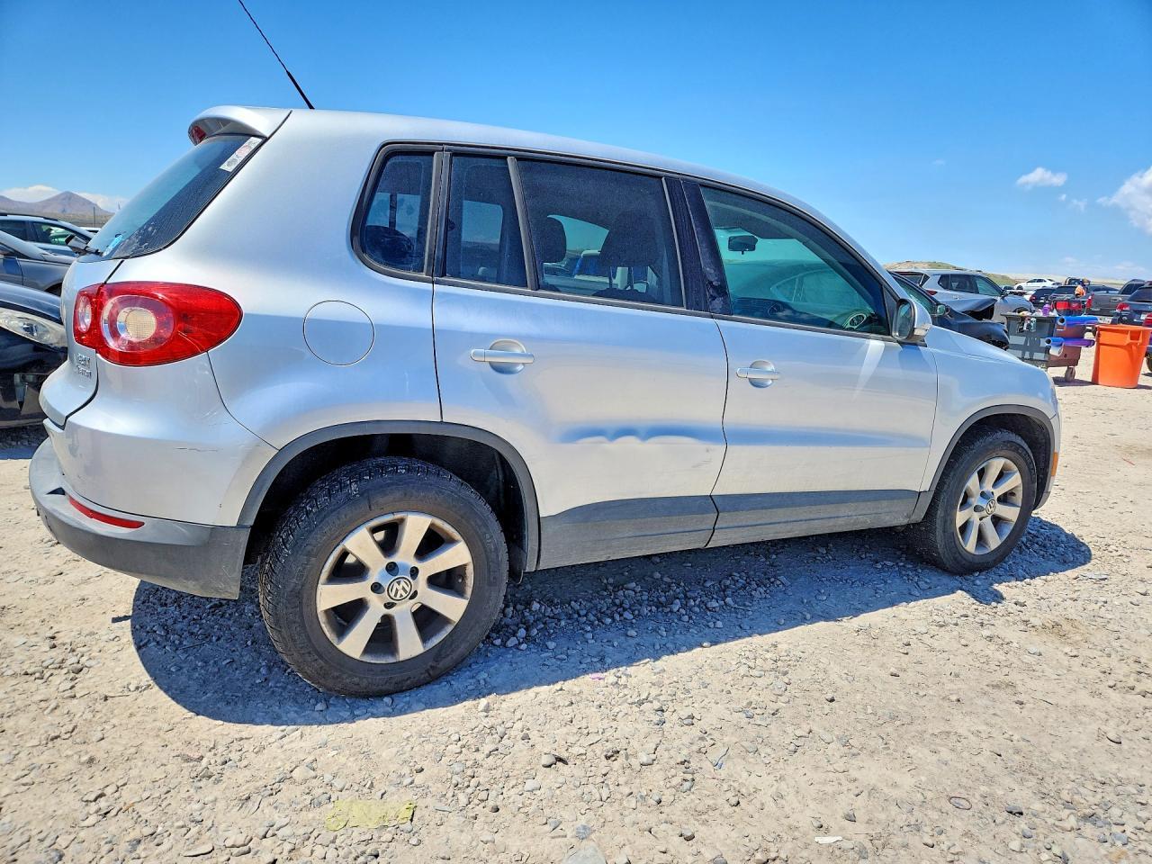 2010 Volkswagen Tiguan Se - Image 3