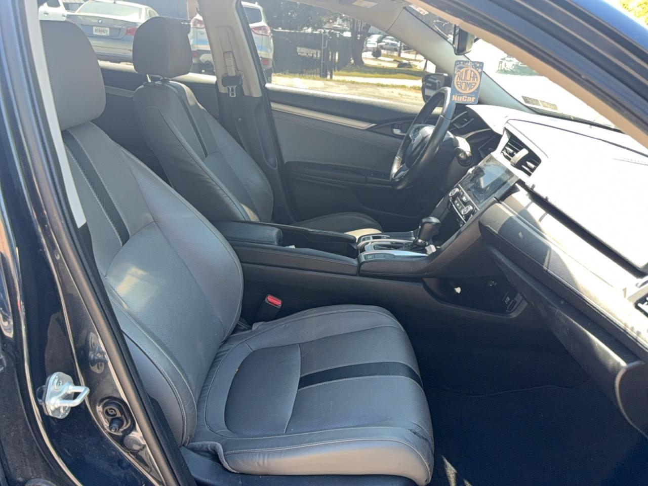 2018 Honda Civic Touring - Image 5