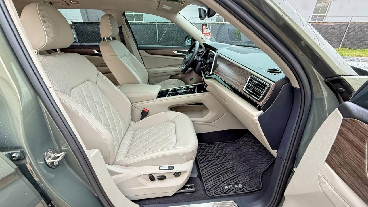 2025 Volkswagen Atlas Sel Premium R-Line - Image 5