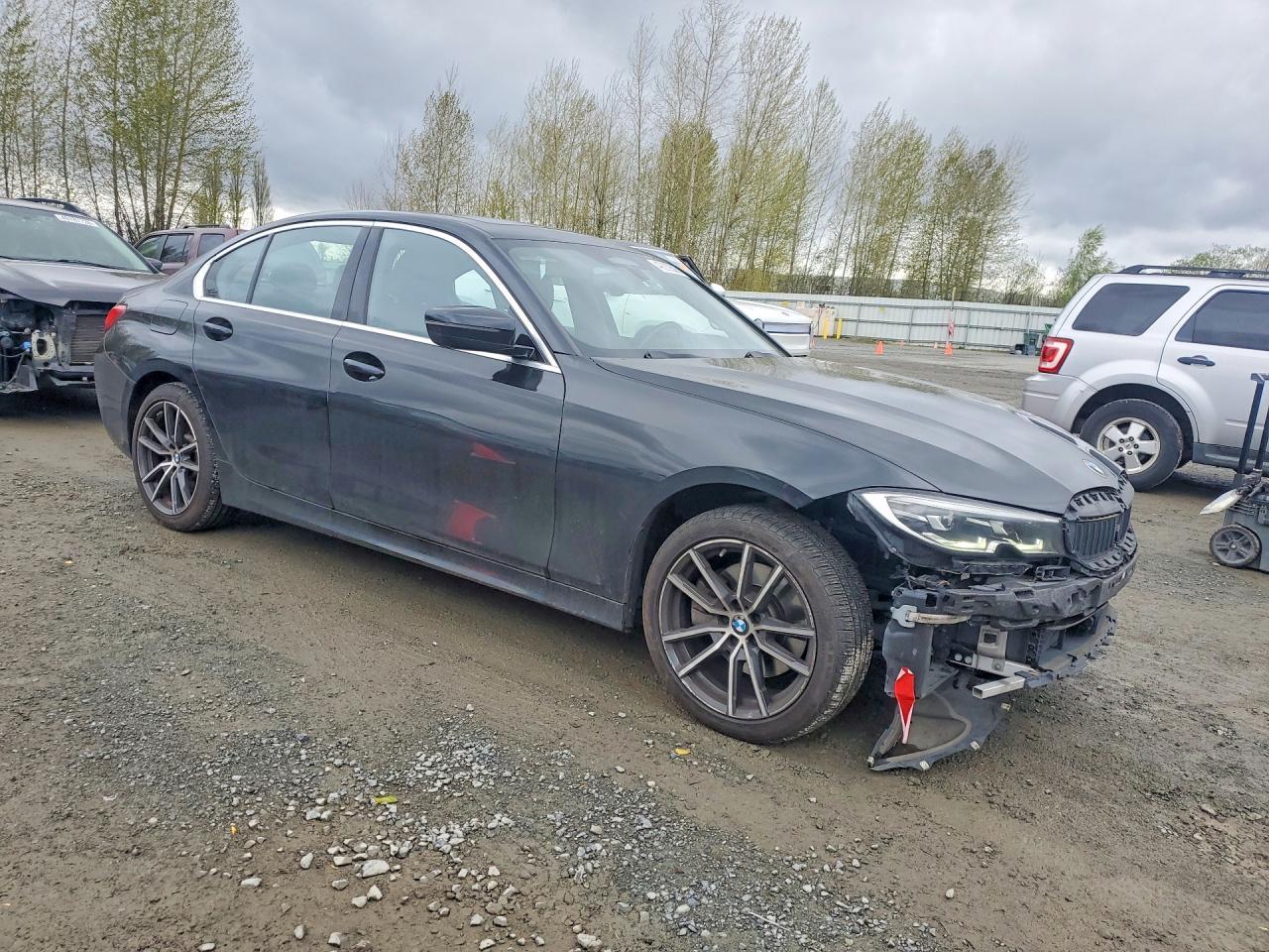 2019 BMW 330Xi - Фото 4