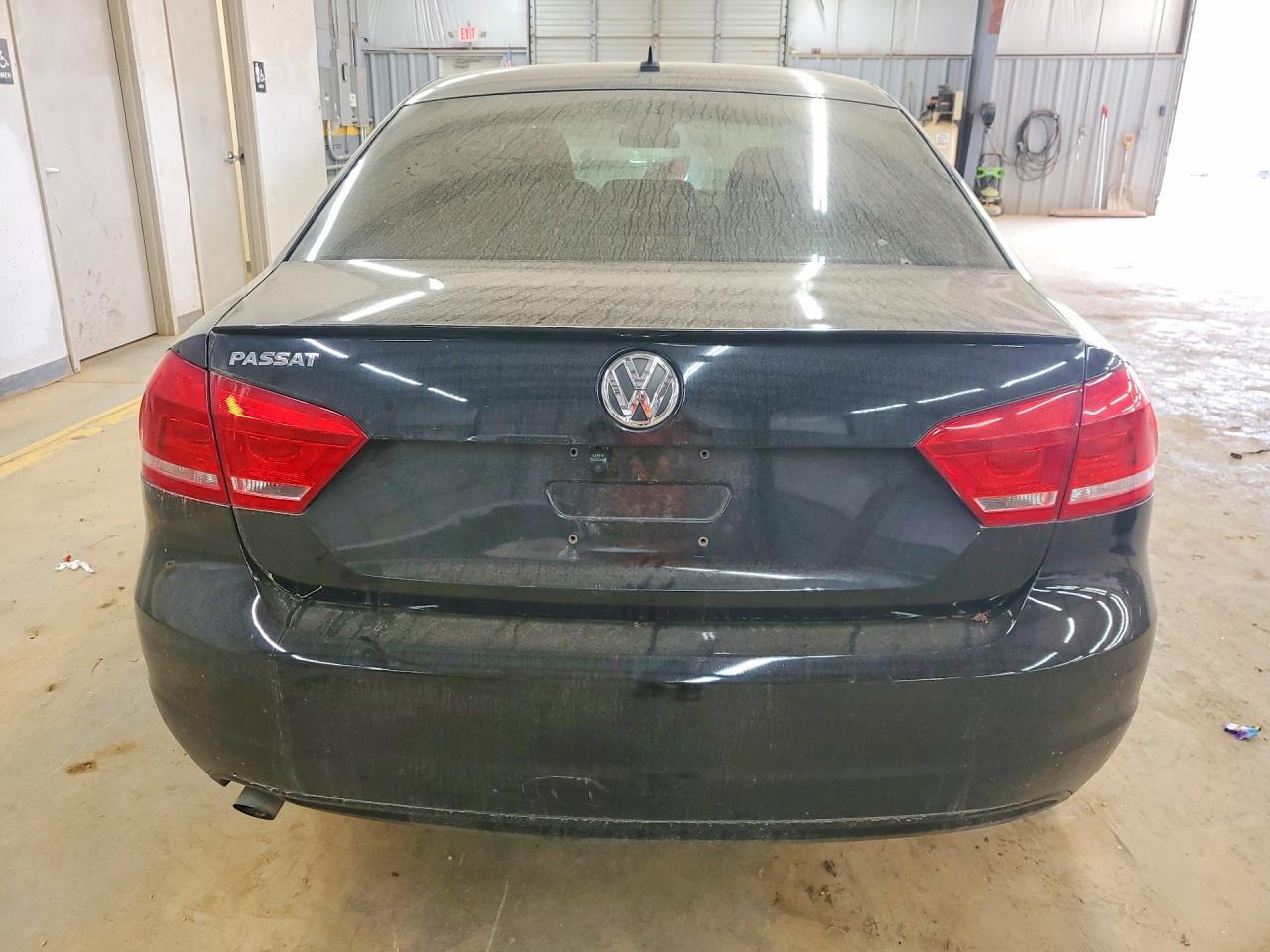 2012 Volkswagen Passat - Image 6