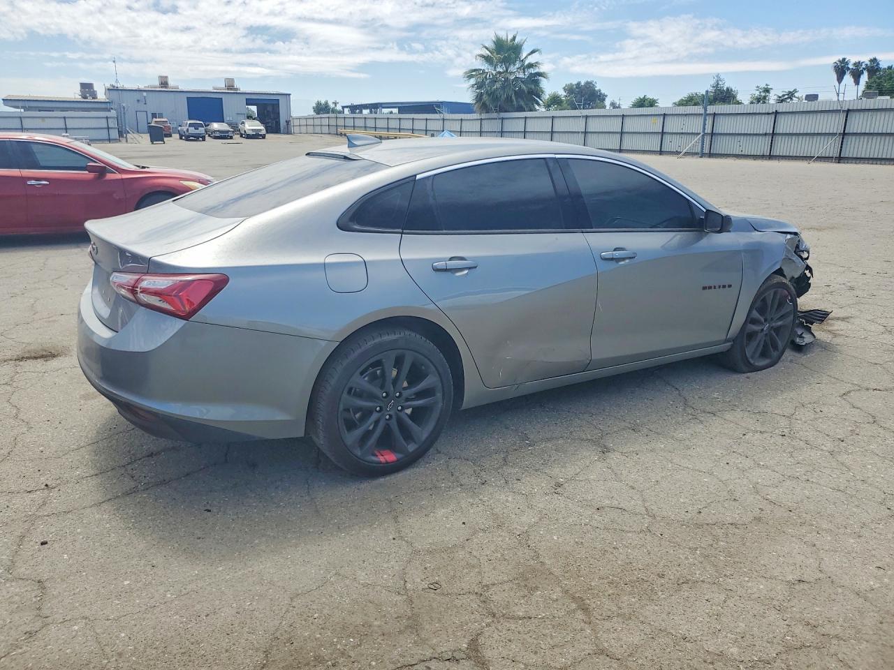 2023 Chevrolet Malibu Premier - Фото 3