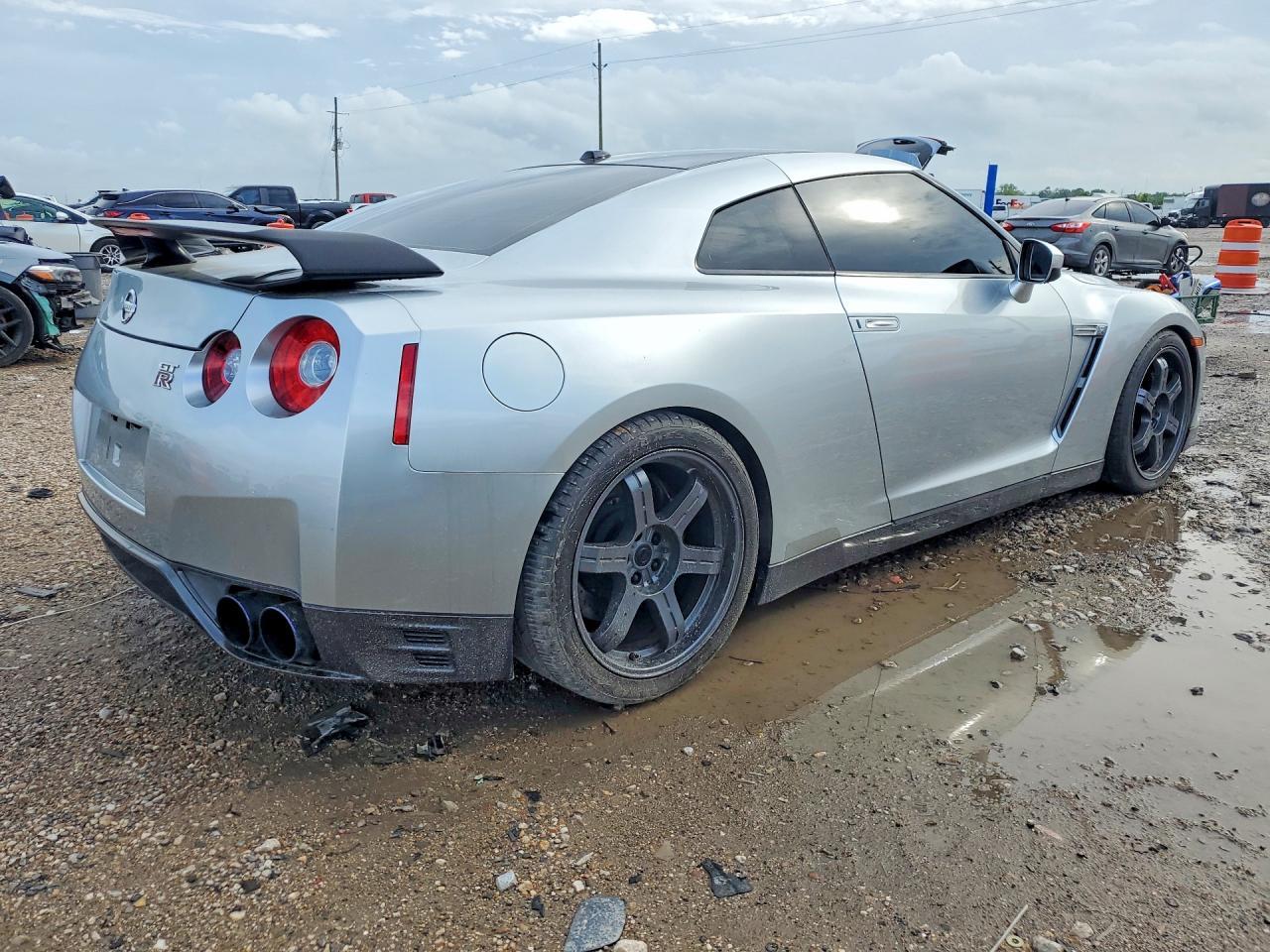 2014 Nissan Gt-R Track Edition - Фото 3