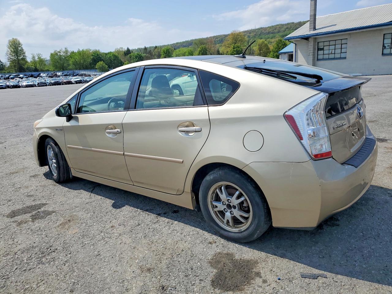 2011 Toyota Prius Three - Фото 2