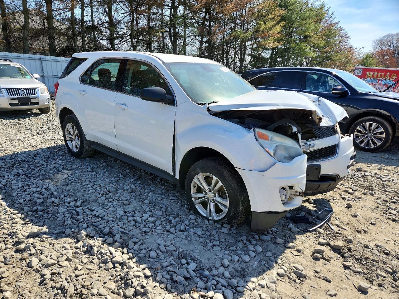 2013 Chevrolet Equinox Ls - Image 4