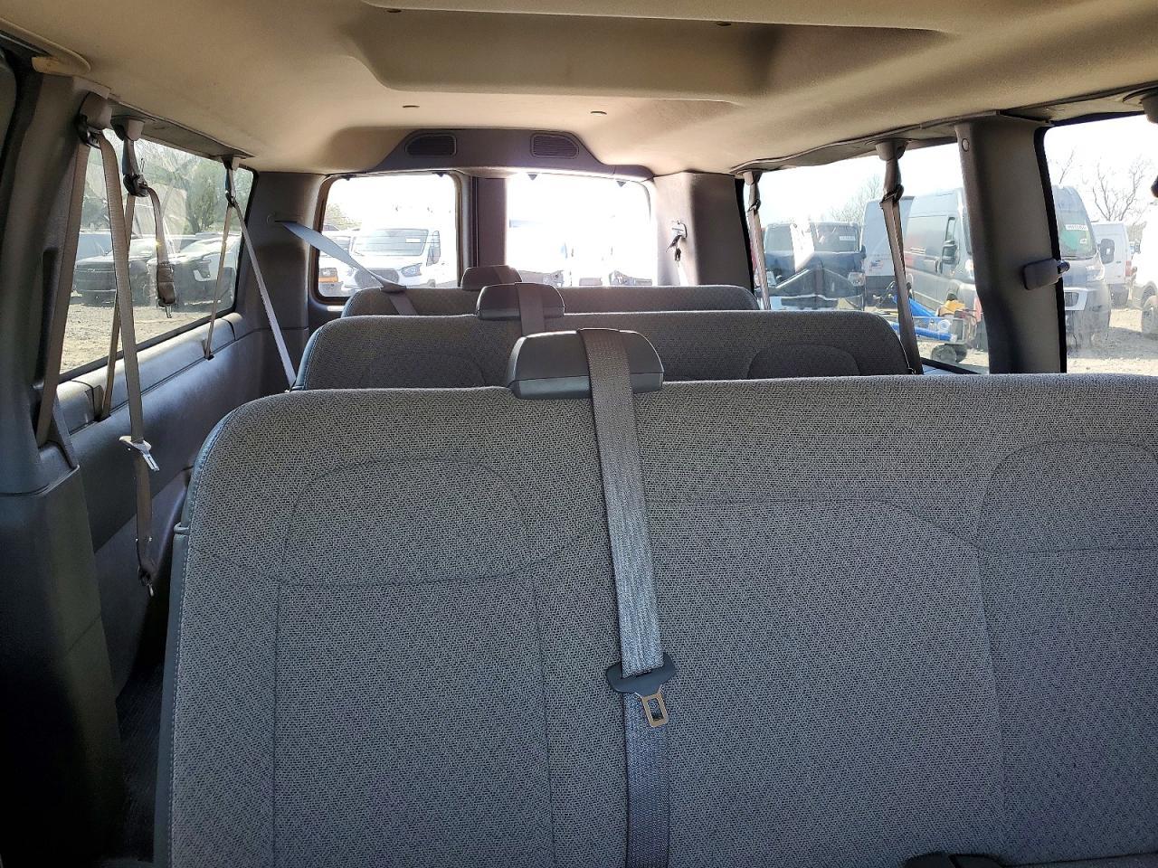 2023 Chevrolet Express G3500 Ls - Фото 6