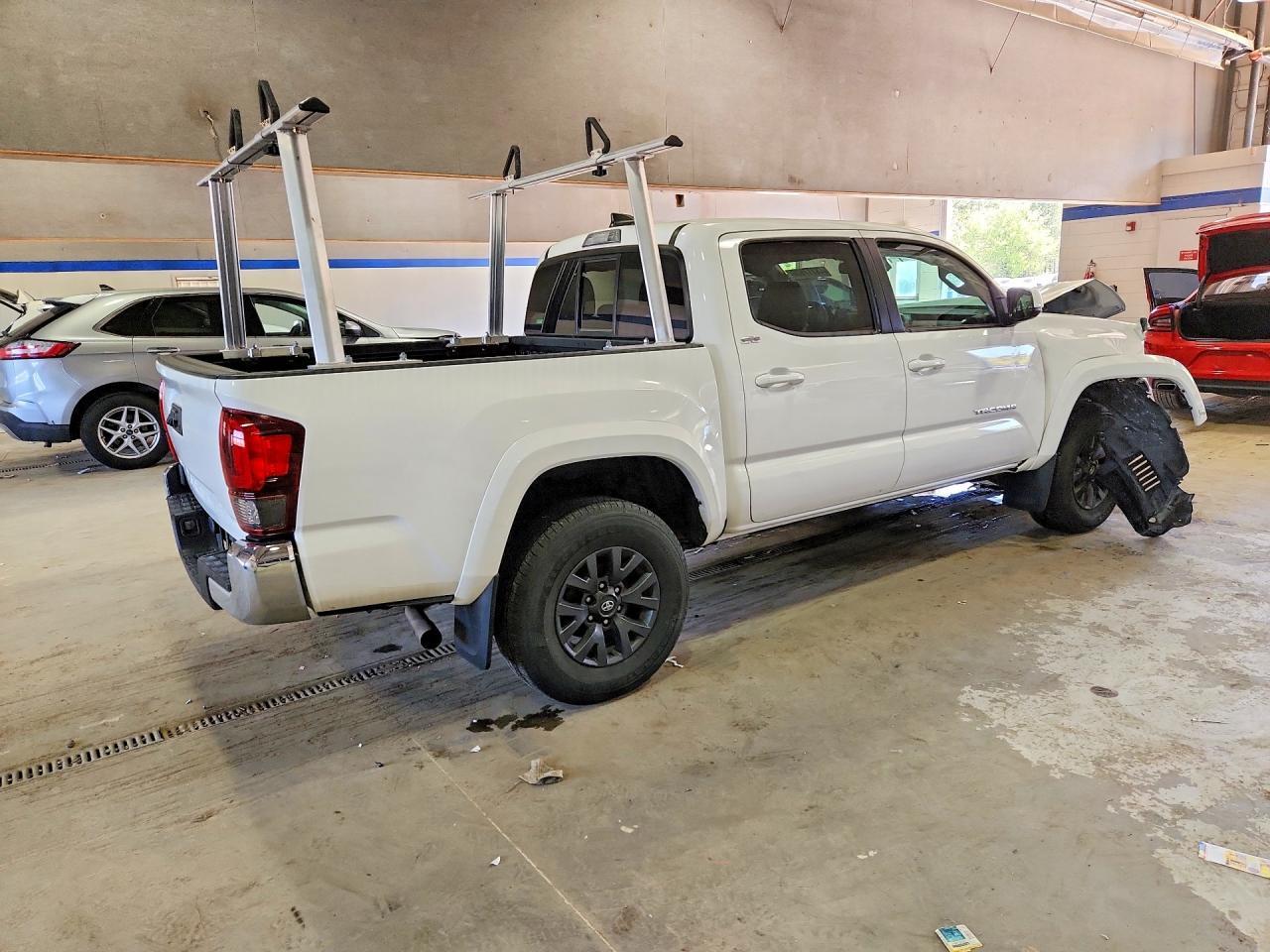 2023 Toyota Tacoma Sr5 - Фото 3