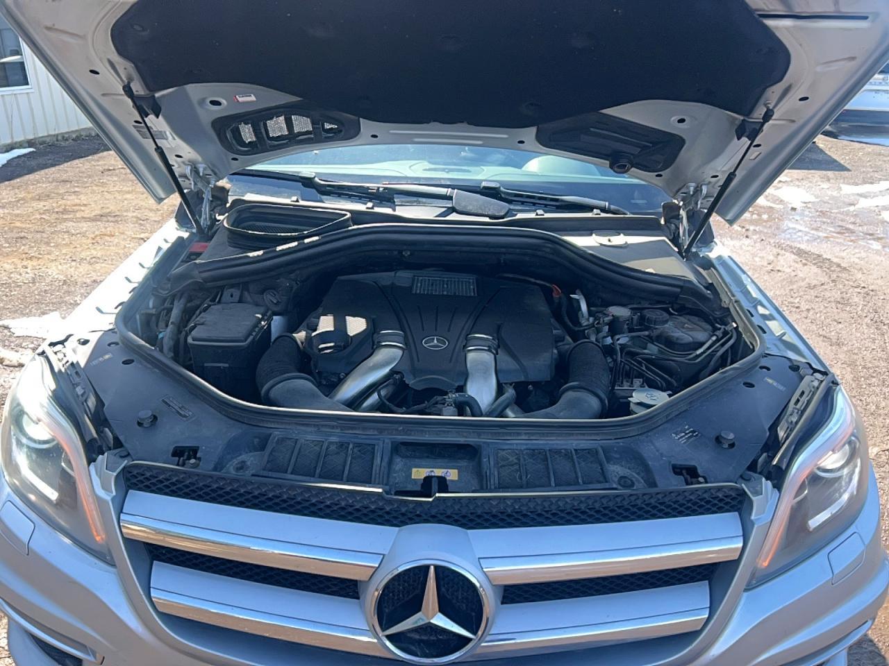 2013 Mercedes-Benz Gl 550 4Matic - Image 7