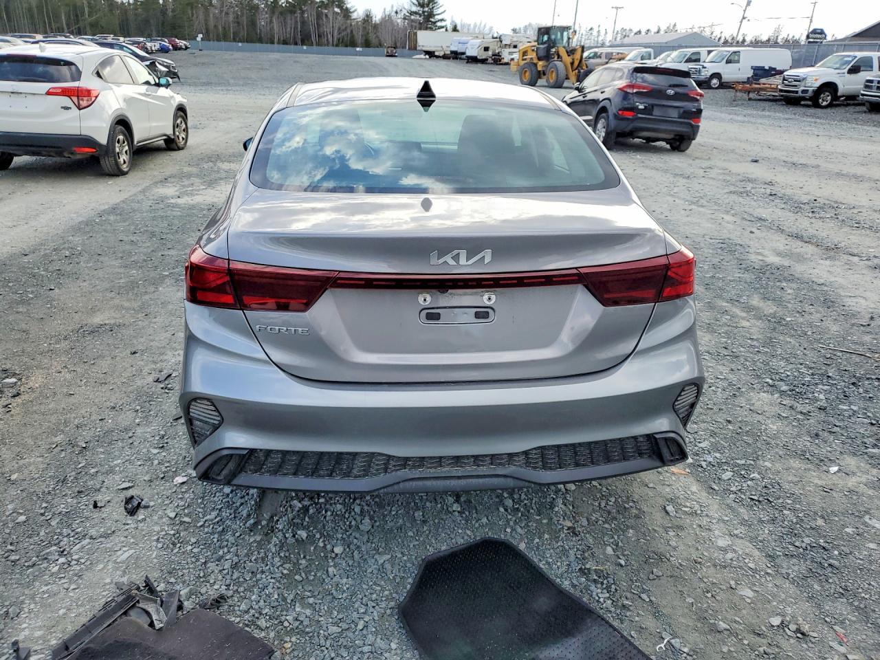 2023 Kia Forte Lx - Image 6