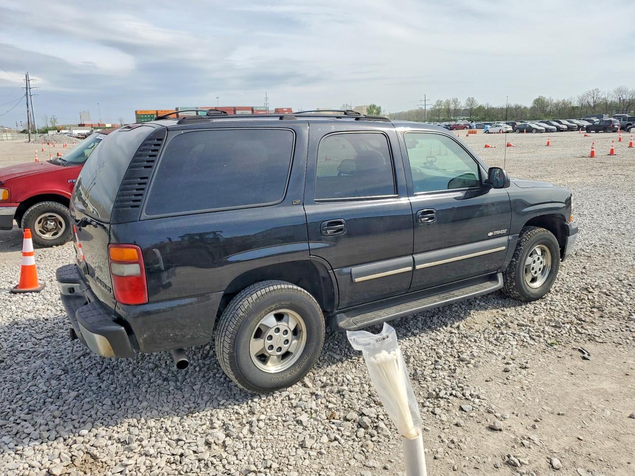 2003 Chevrolet Tahoe K1500 - Image 3