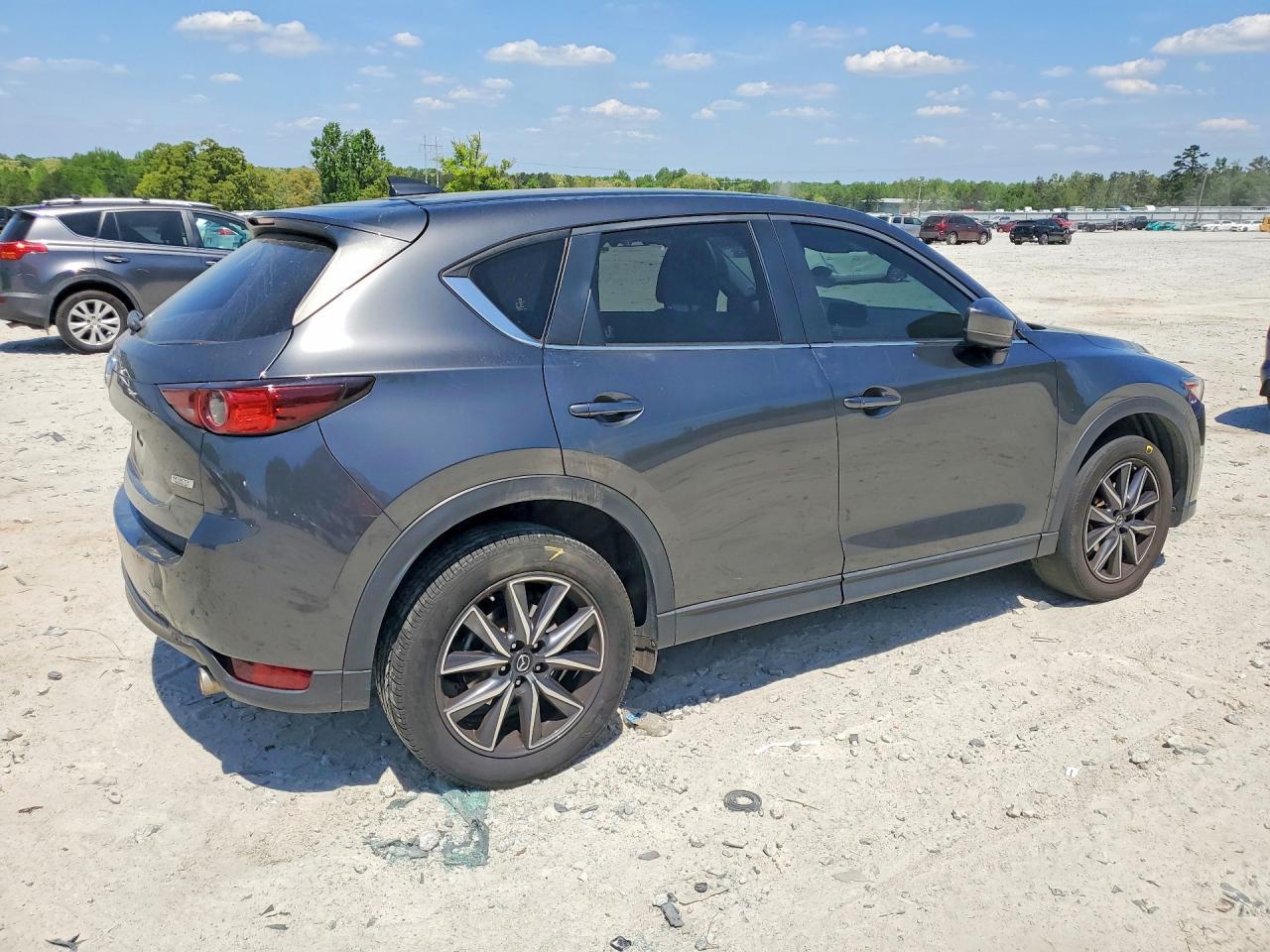 2018 Mazda Cx-5 Touring - Image 3