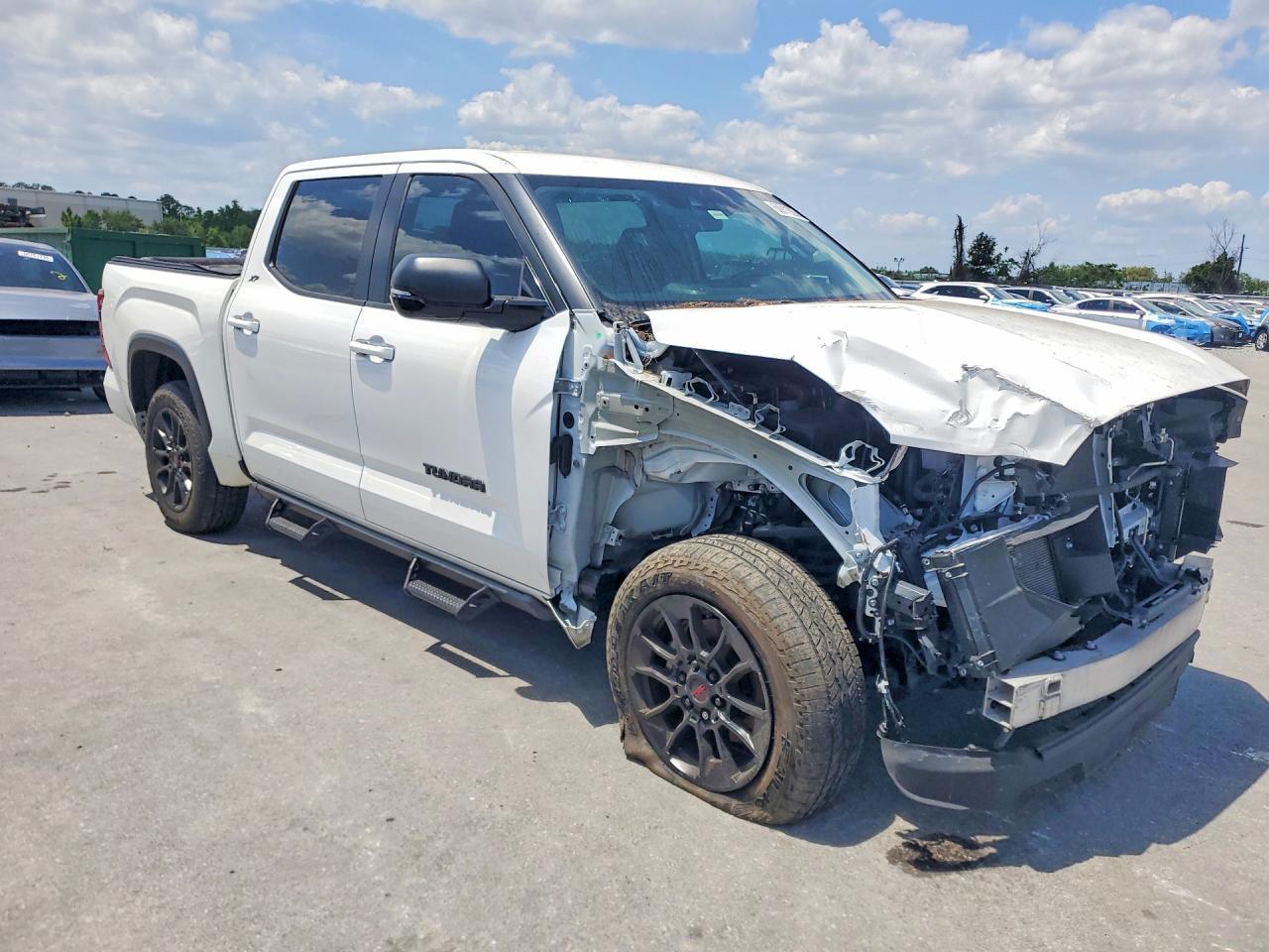 2024 Toyota Tundra Sr5 - Image 4