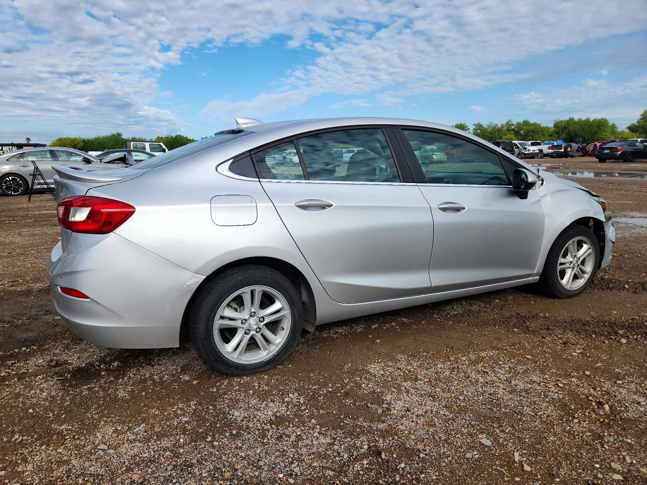 2017 Chevrolet Cruze Lt - Фото 3