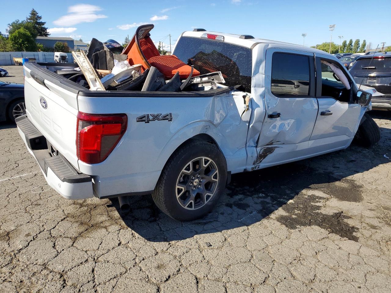 2025 Ford F150 - Фото 3