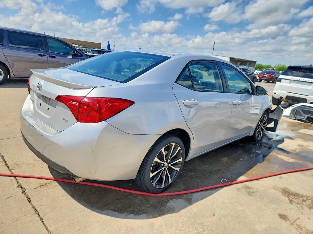 2019 Toyota Corolla Se - Фото 3