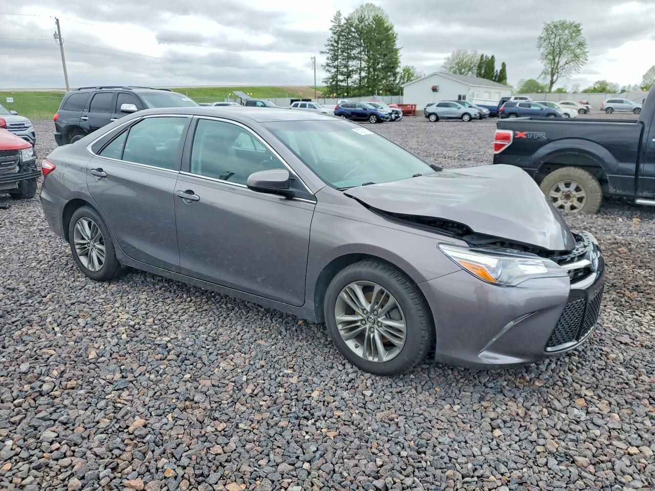 2016 Toyota Camry Se - Image 4