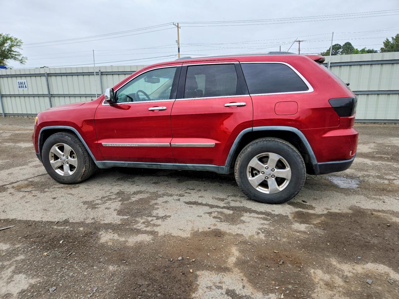 2011 Jeep Grand Cherokee Limited - Image 2