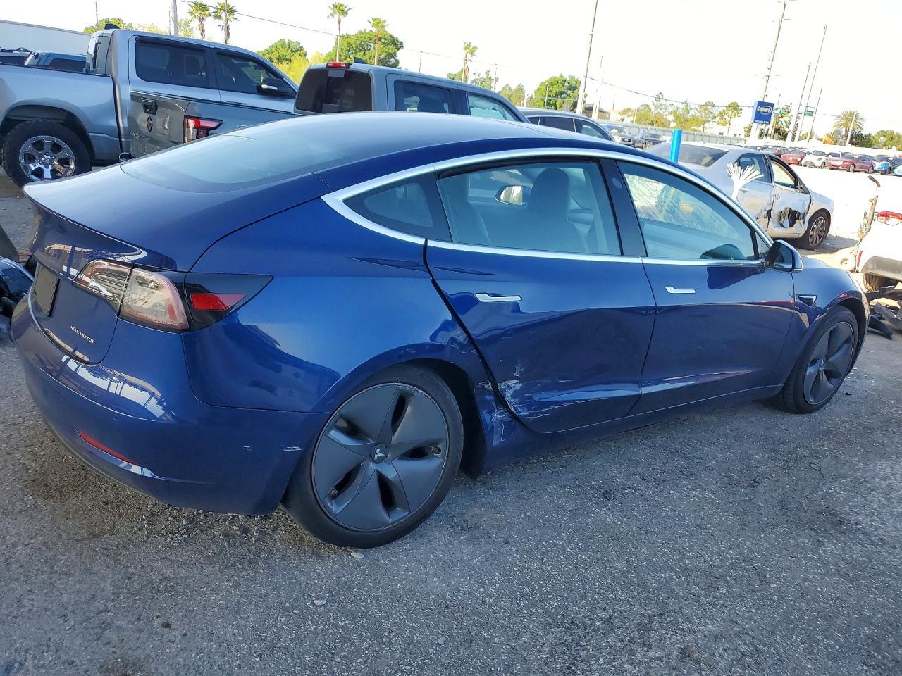 2020 Tesla Model 3 - Image 3