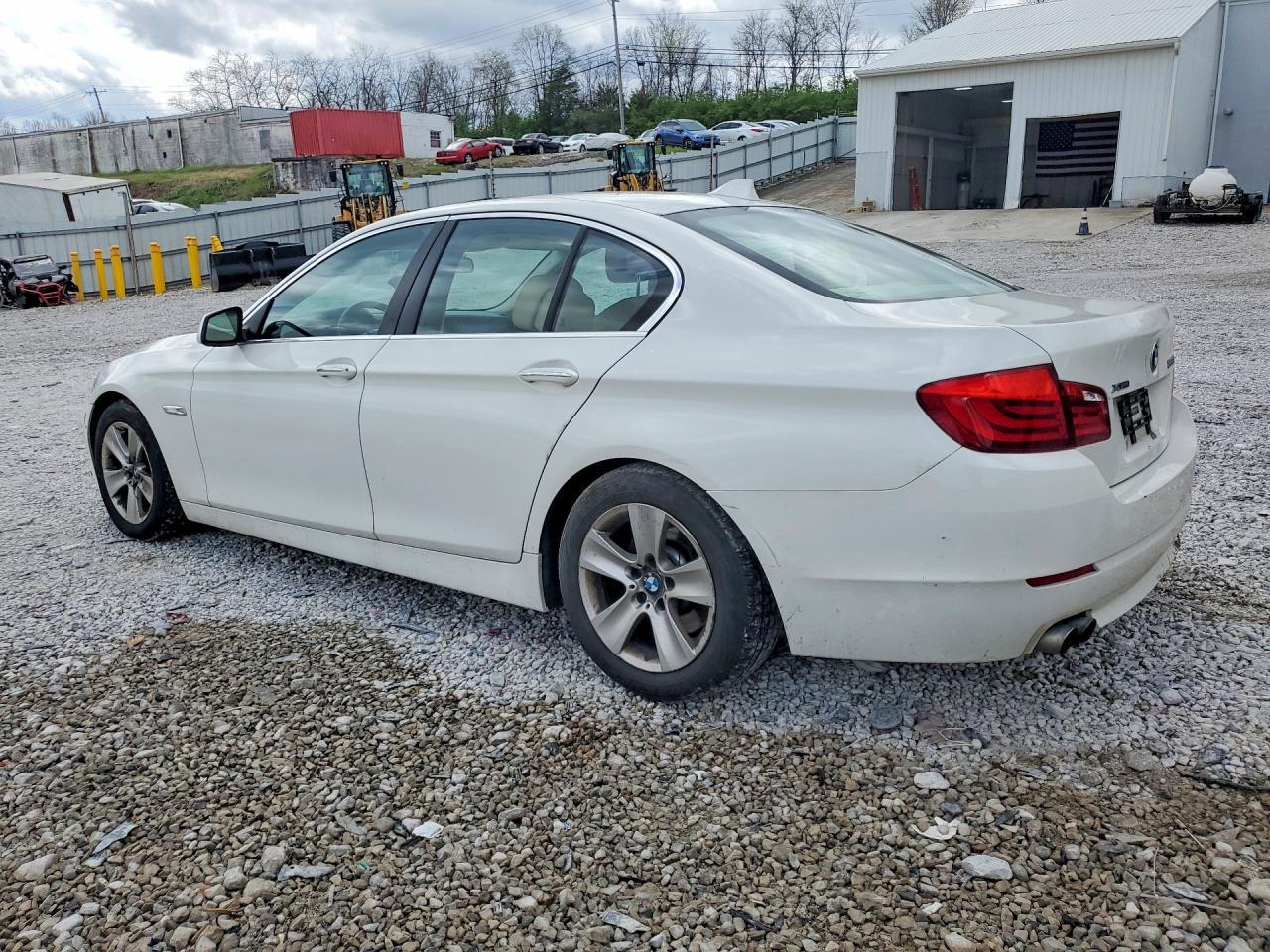 2013 BMW 528 Xi - Фото 2