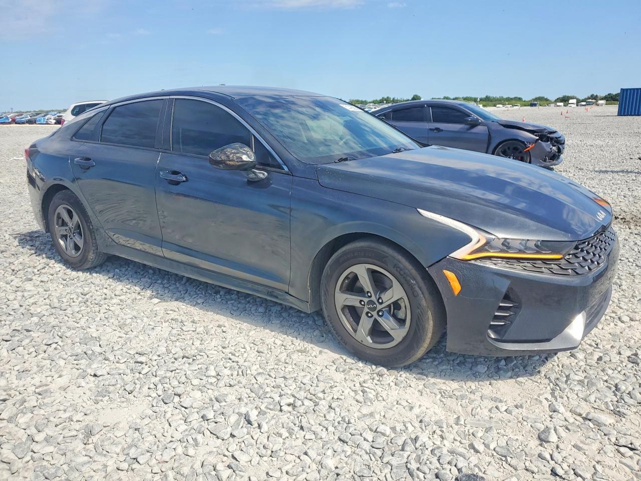 2022 Kia K5 Lxs - Image 4