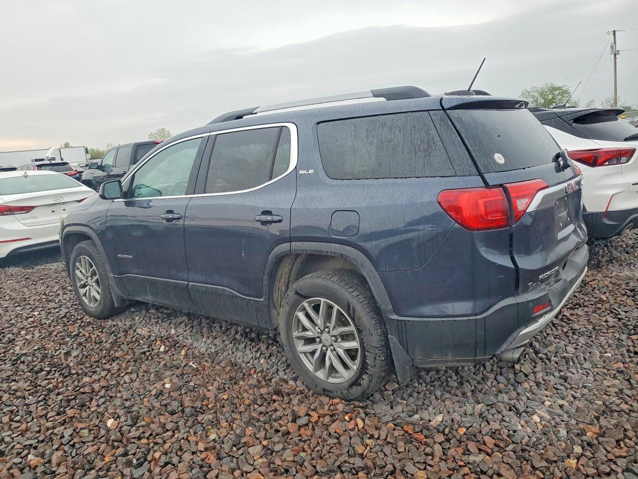2018 GMC Acadia Sle - Image 2