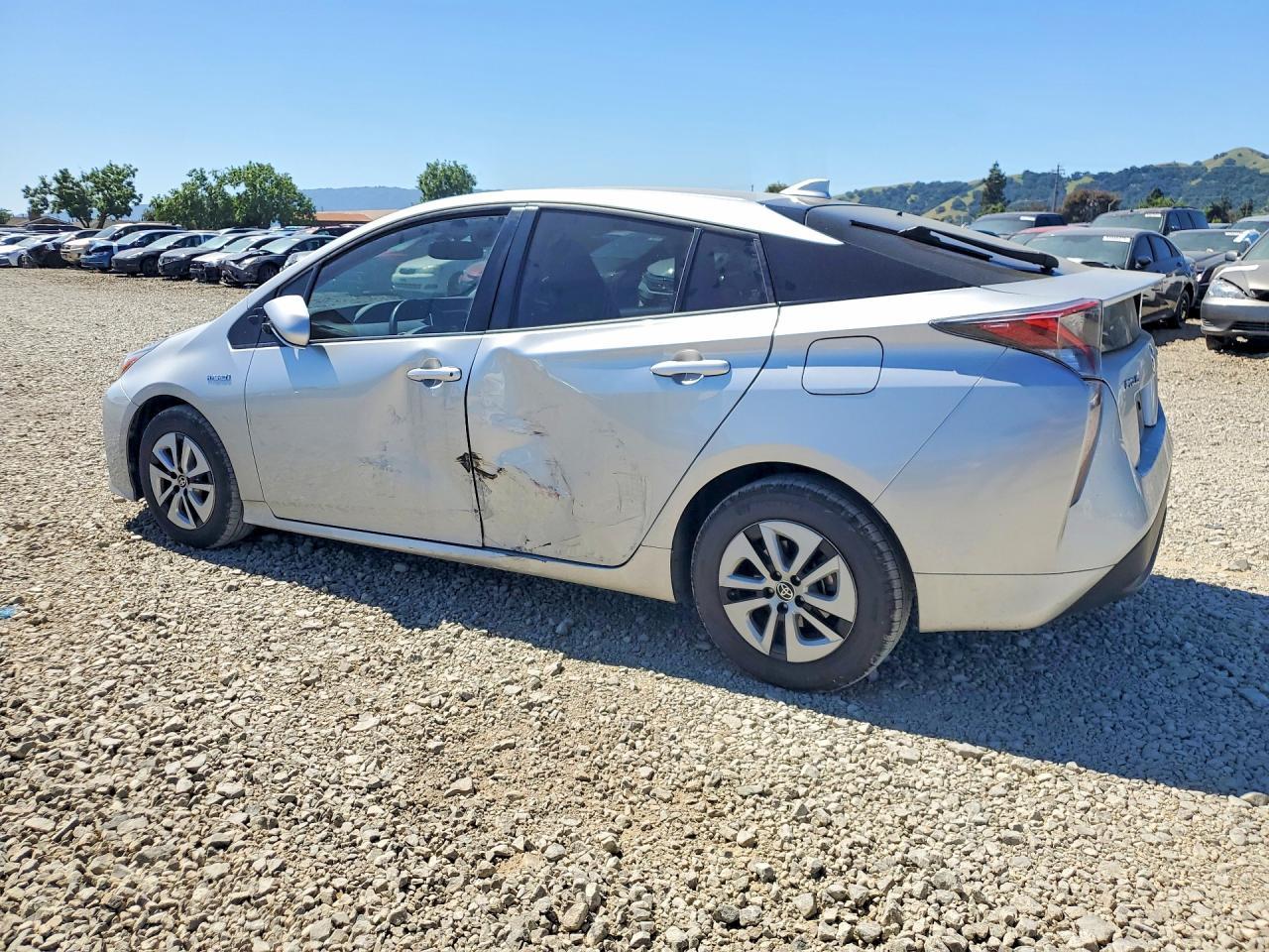 2016 Toyota Prius Four - Фото 2