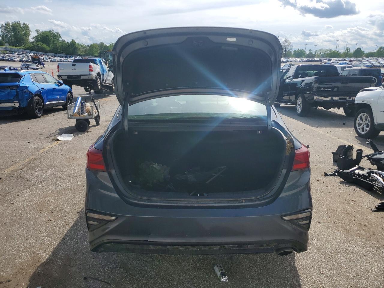 2020 Kia Forte Lxs - Image 6