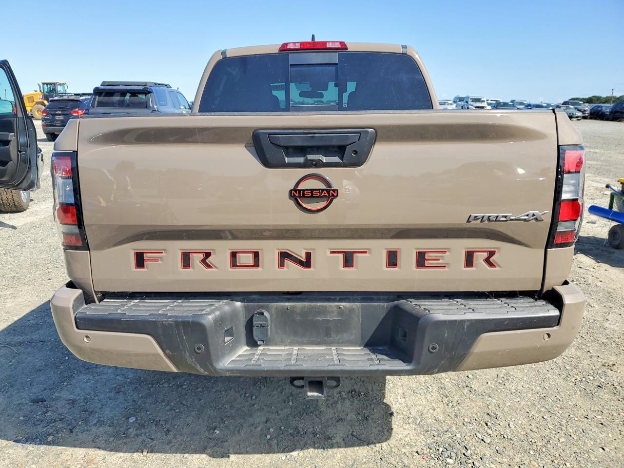 2022 Nissan Frontier - Фото 6