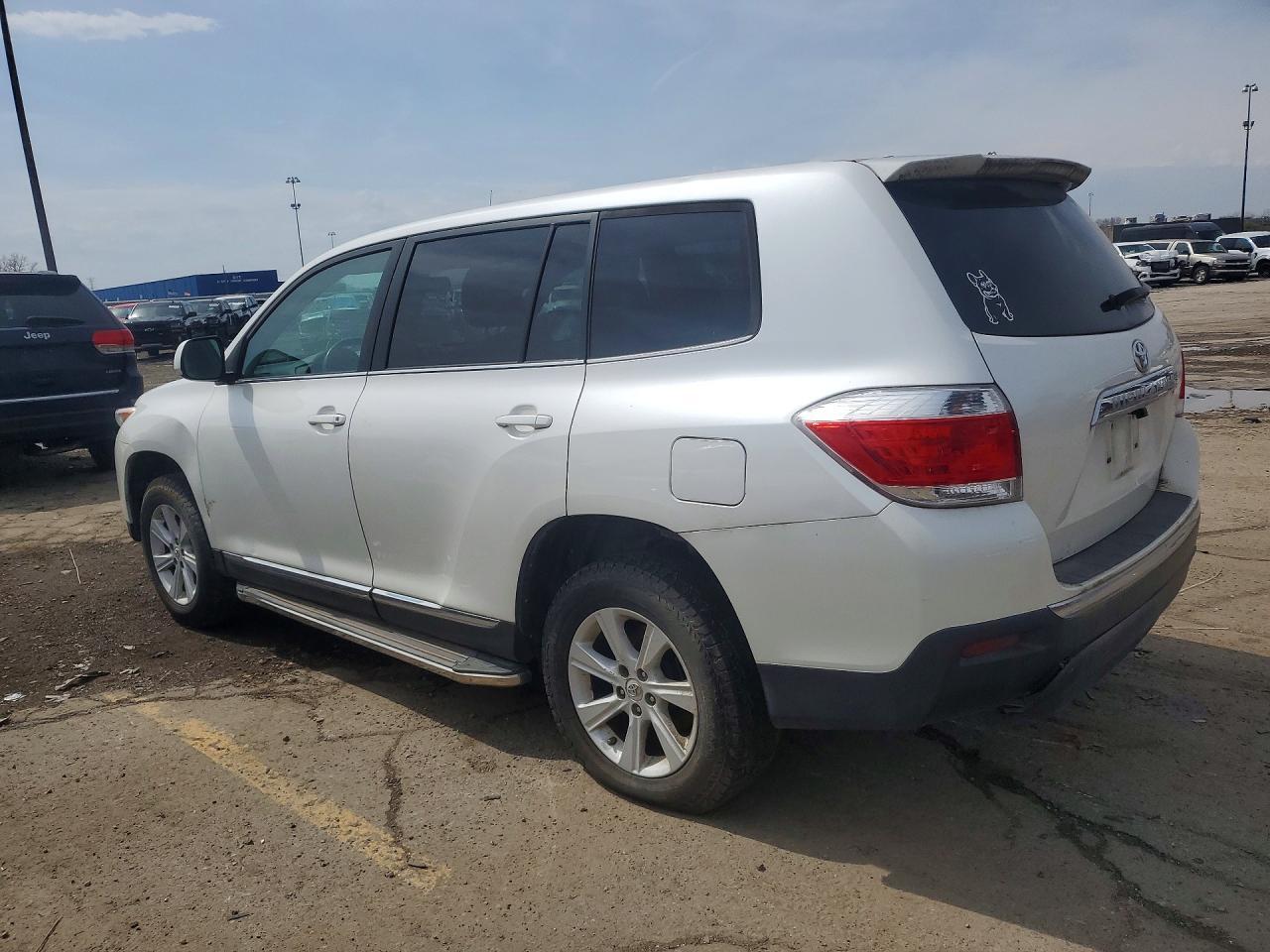 2012 Toyota Highlander Base - Image 2