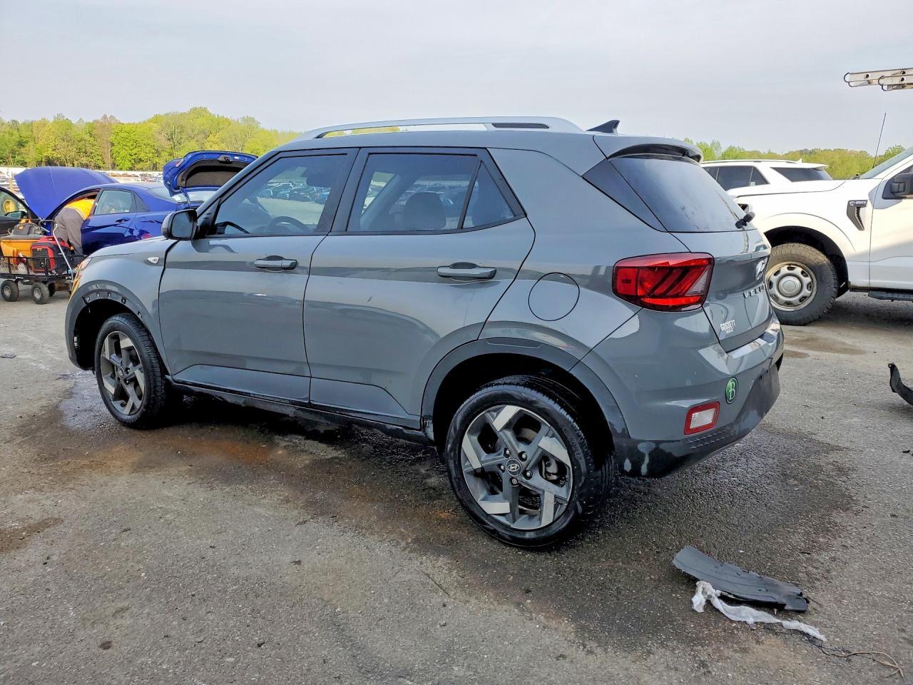 2022 Hyundai Venue Sel - Фото 2