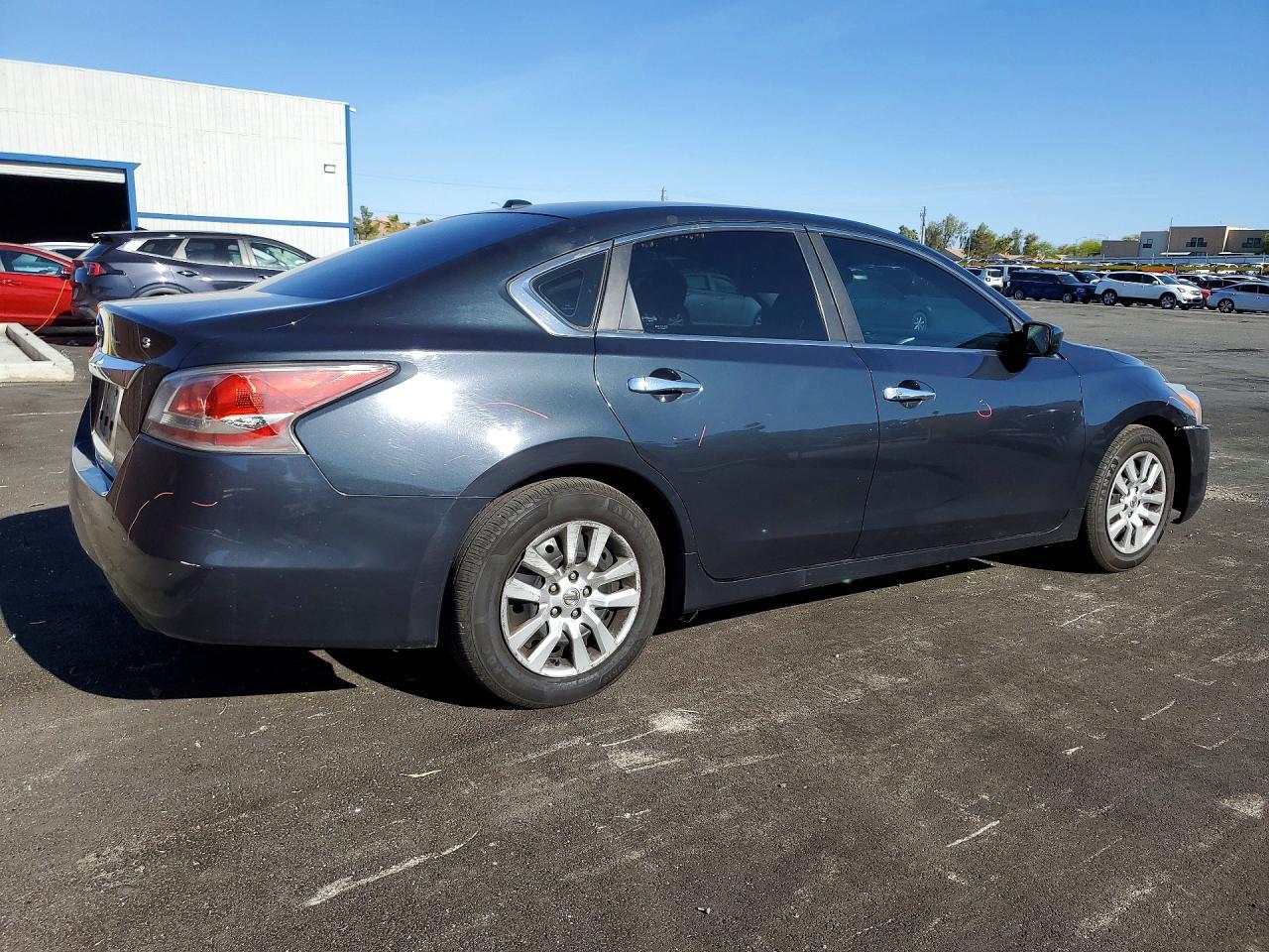 2015 Nissan Altima 2.5 S - Фото 3