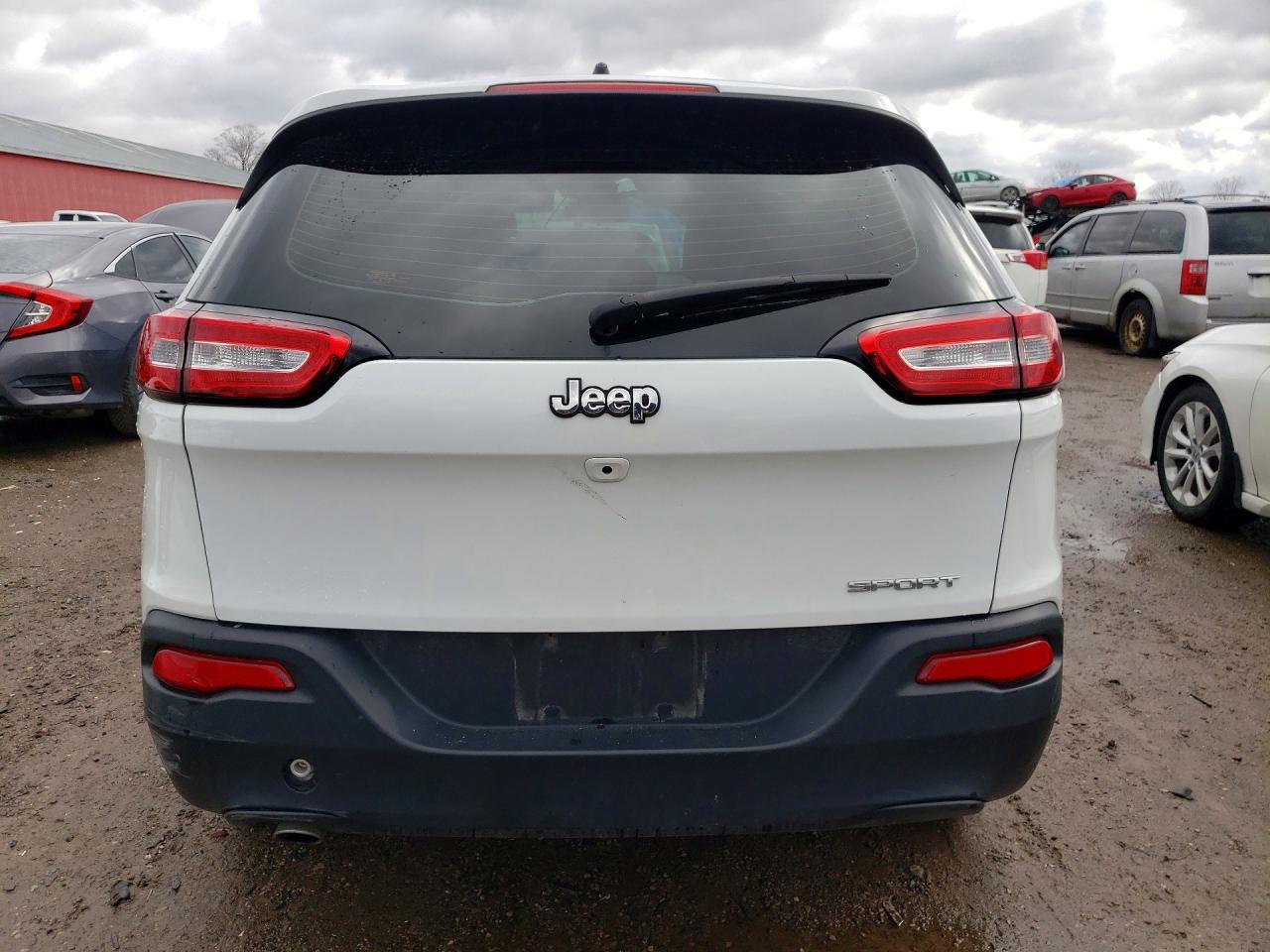 2015 Jeep Cherokee Sport - Фото 6