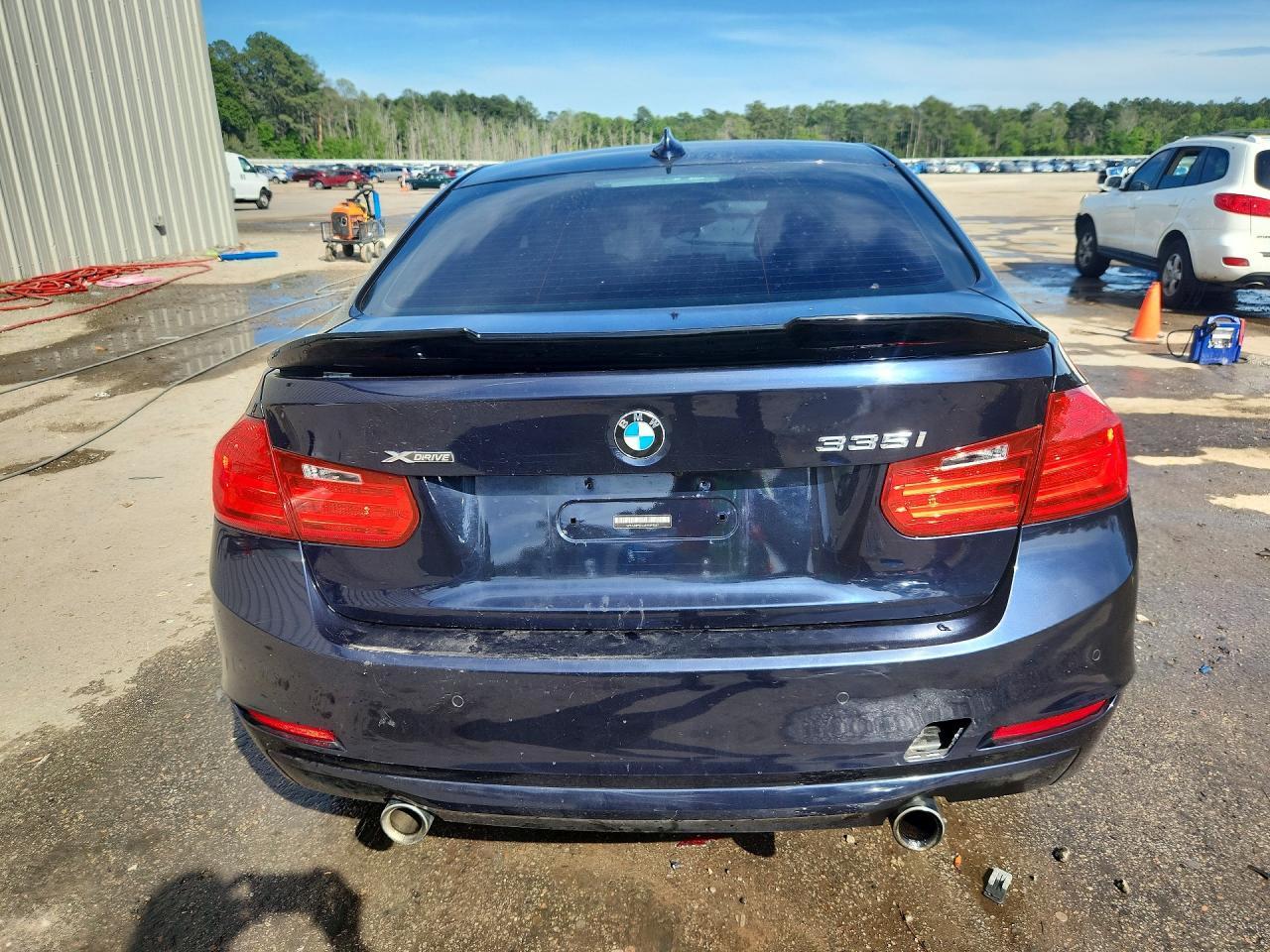 2014 BMW 335 Xi - Фото 6
