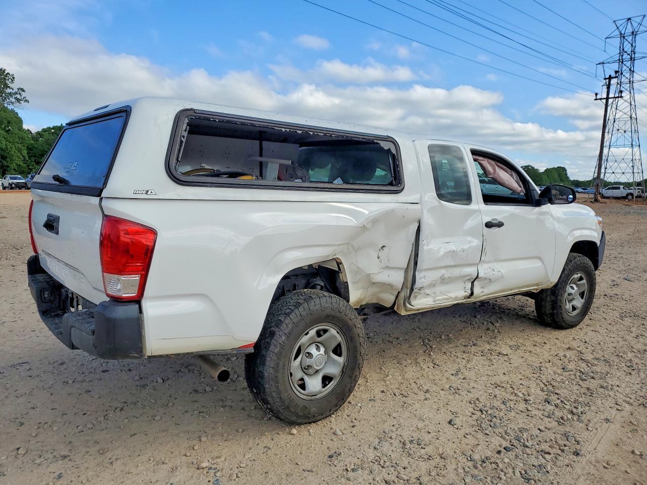 2016 Toyota Tacoma Sr - Фото 3