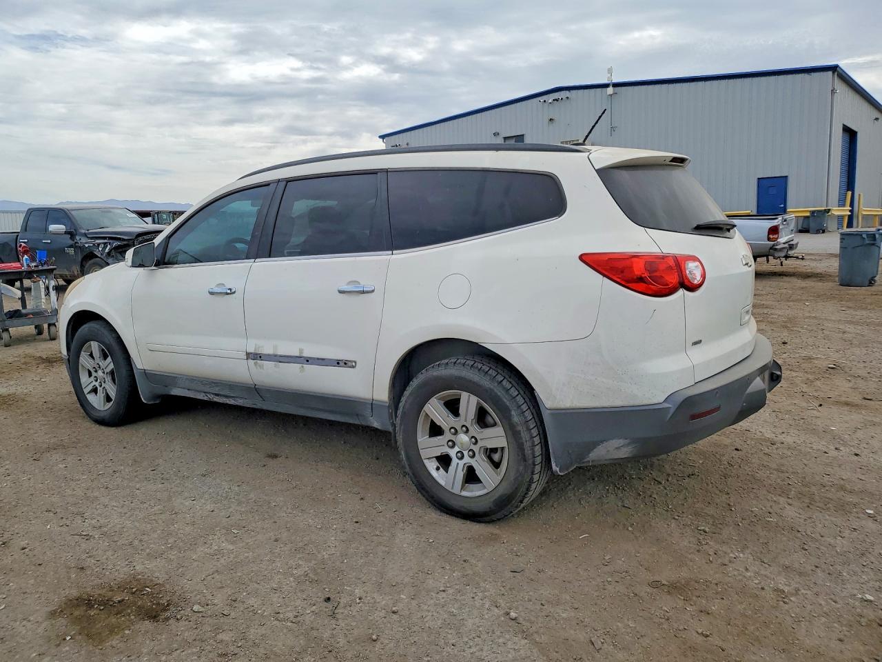 2011 Chevrolet Traverse Lt - Фото 2