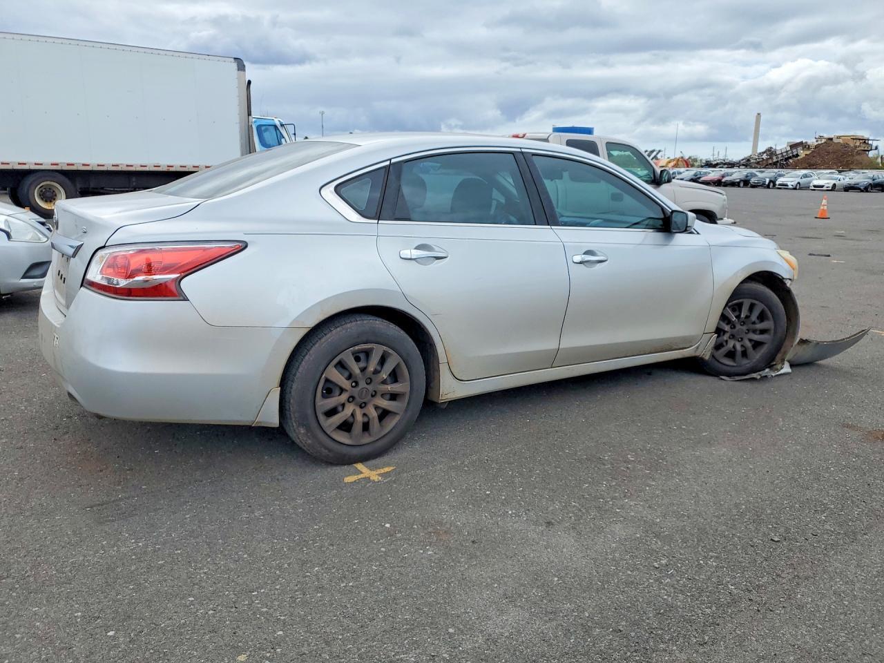 2015 Nissan Altima 2.5 S - Фото 3