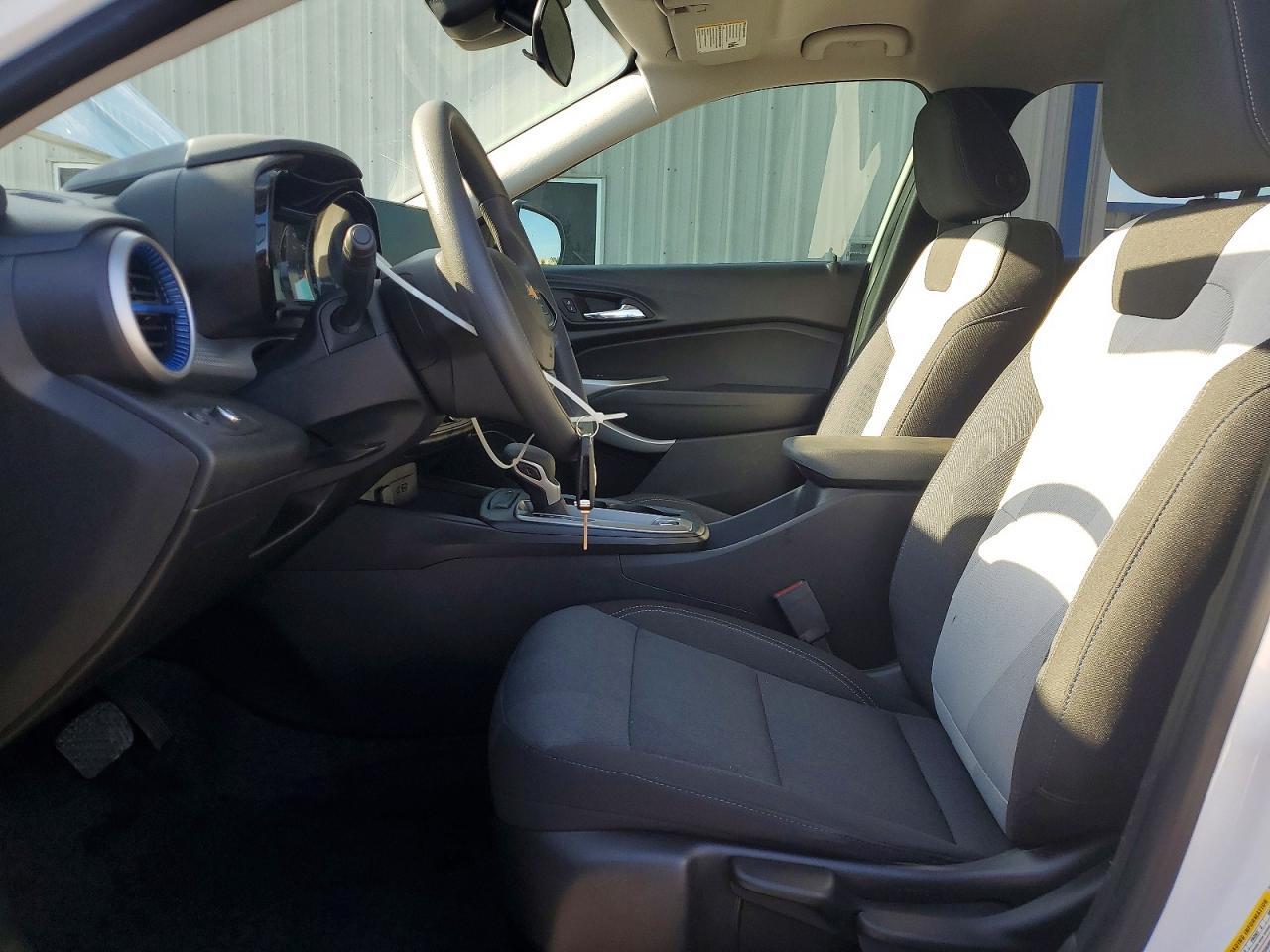 2025 Chevrolet Trax Ls - Image 7