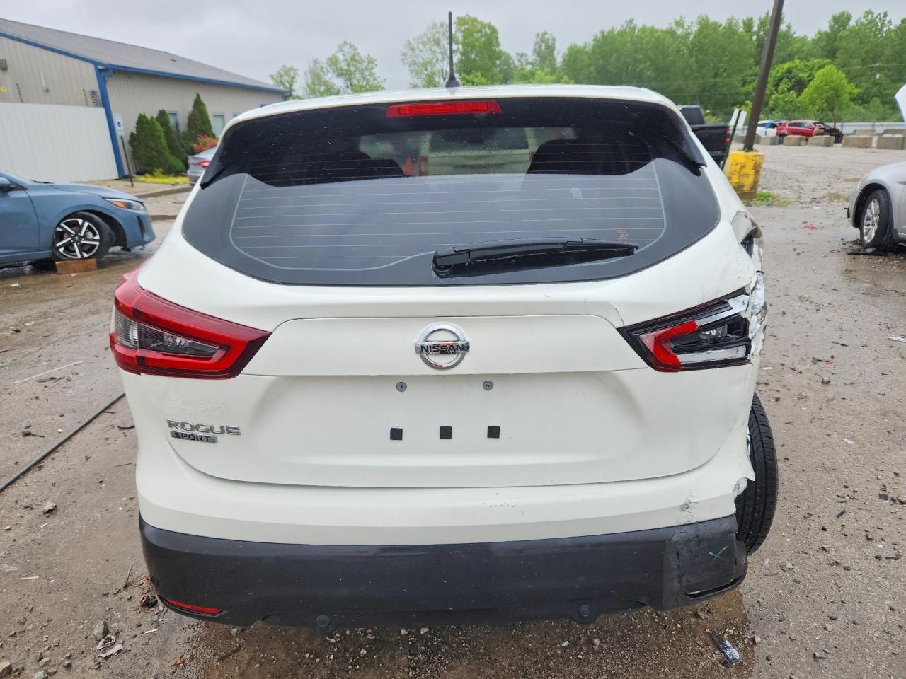 2021 Nissan Rogue Sport S - Фото 6